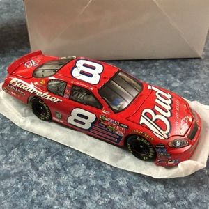 Action Dale Earnhardt Jr die cast car 2005